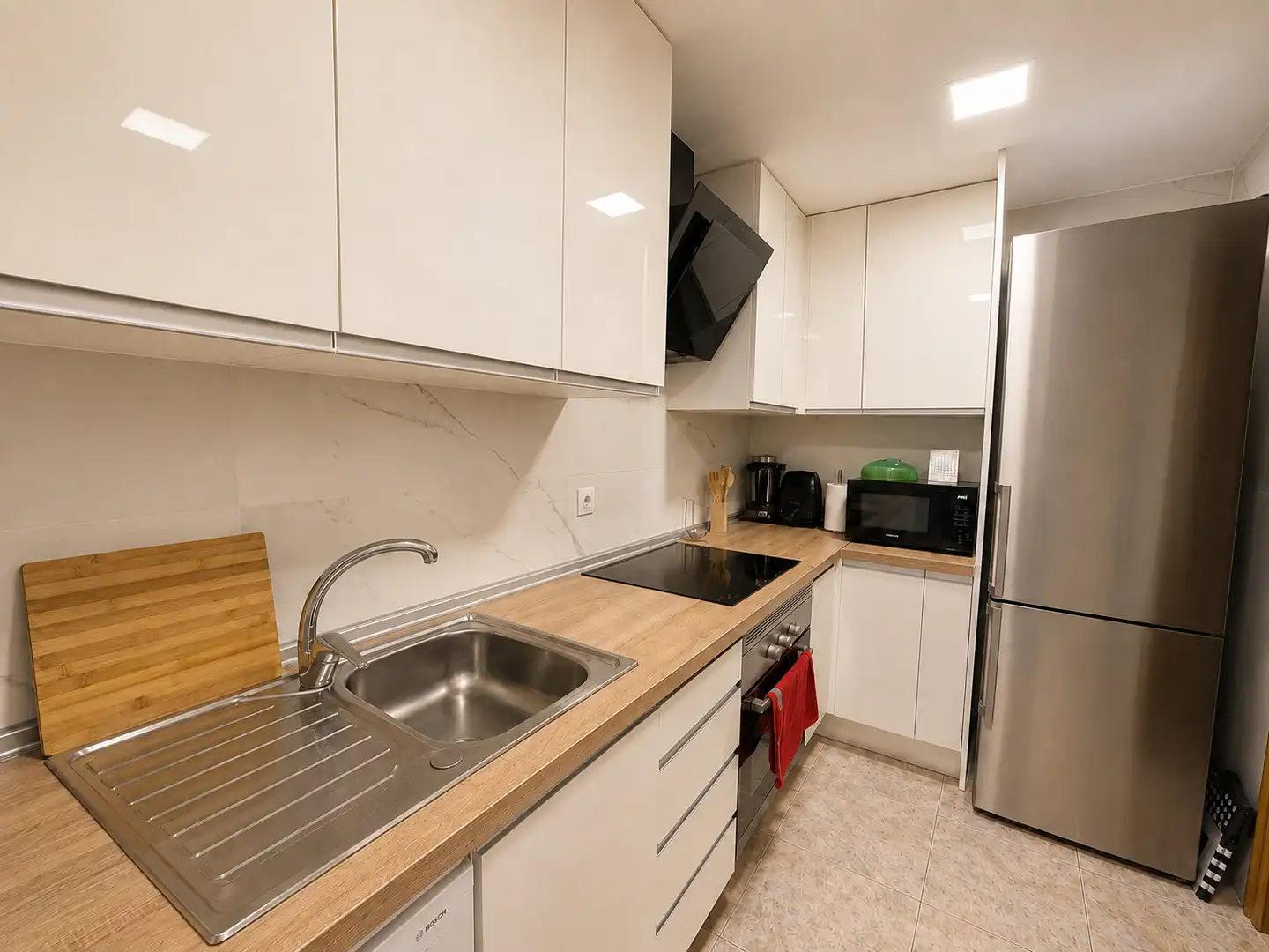 Cocina de Piso en venta en Palamós con Calefacción, Terraza y Amueblado