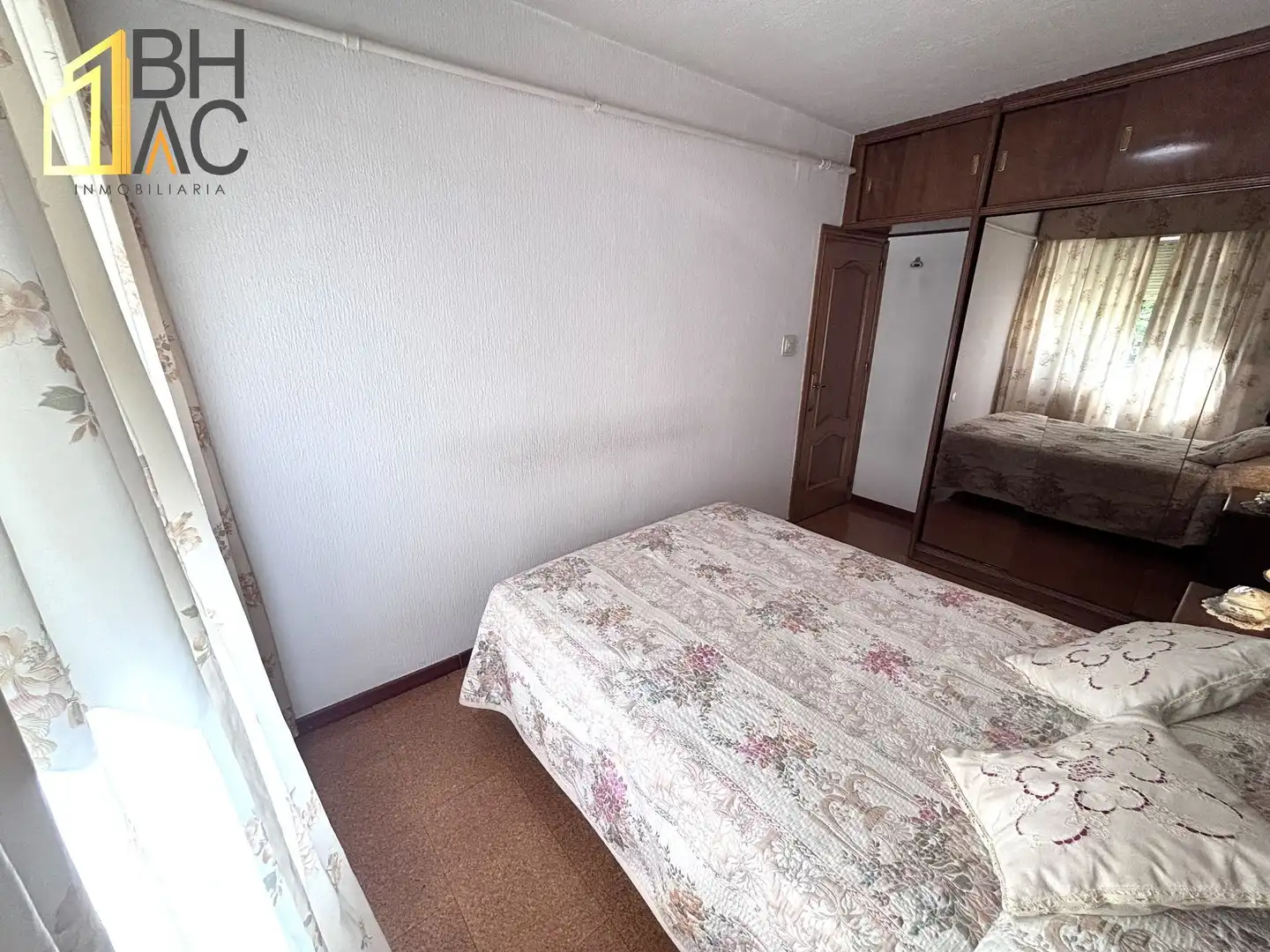 Bedroom of Flat for sale in Madrid  with Air Conditioner and Heating