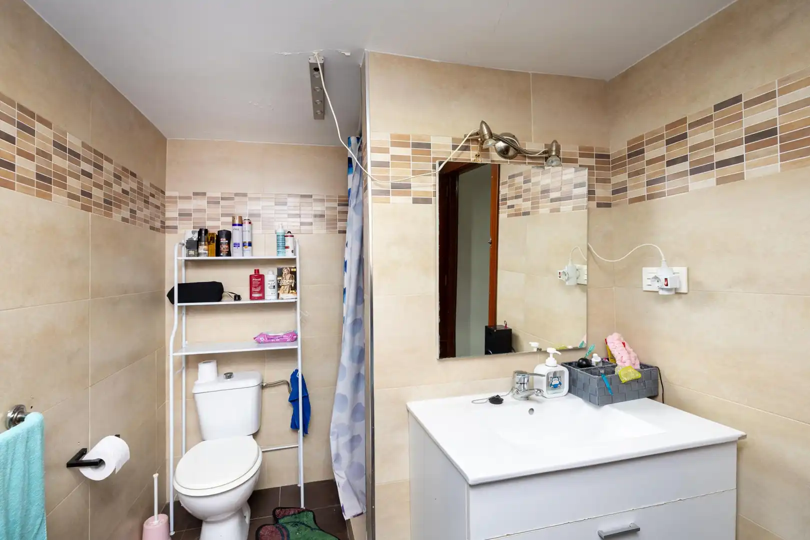 Baño de Local en venta en Huélago