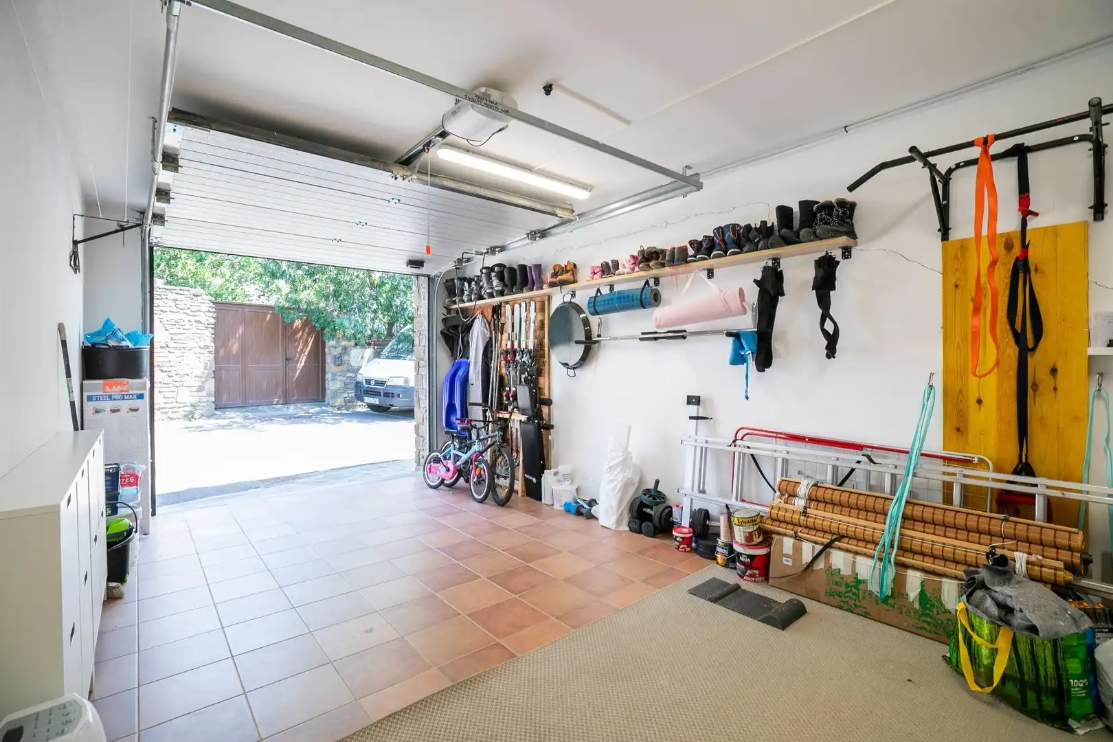 Parking de Casa o chalet en venta en Sabiñánigo con Calefacción, Jardín privado y Terraza
