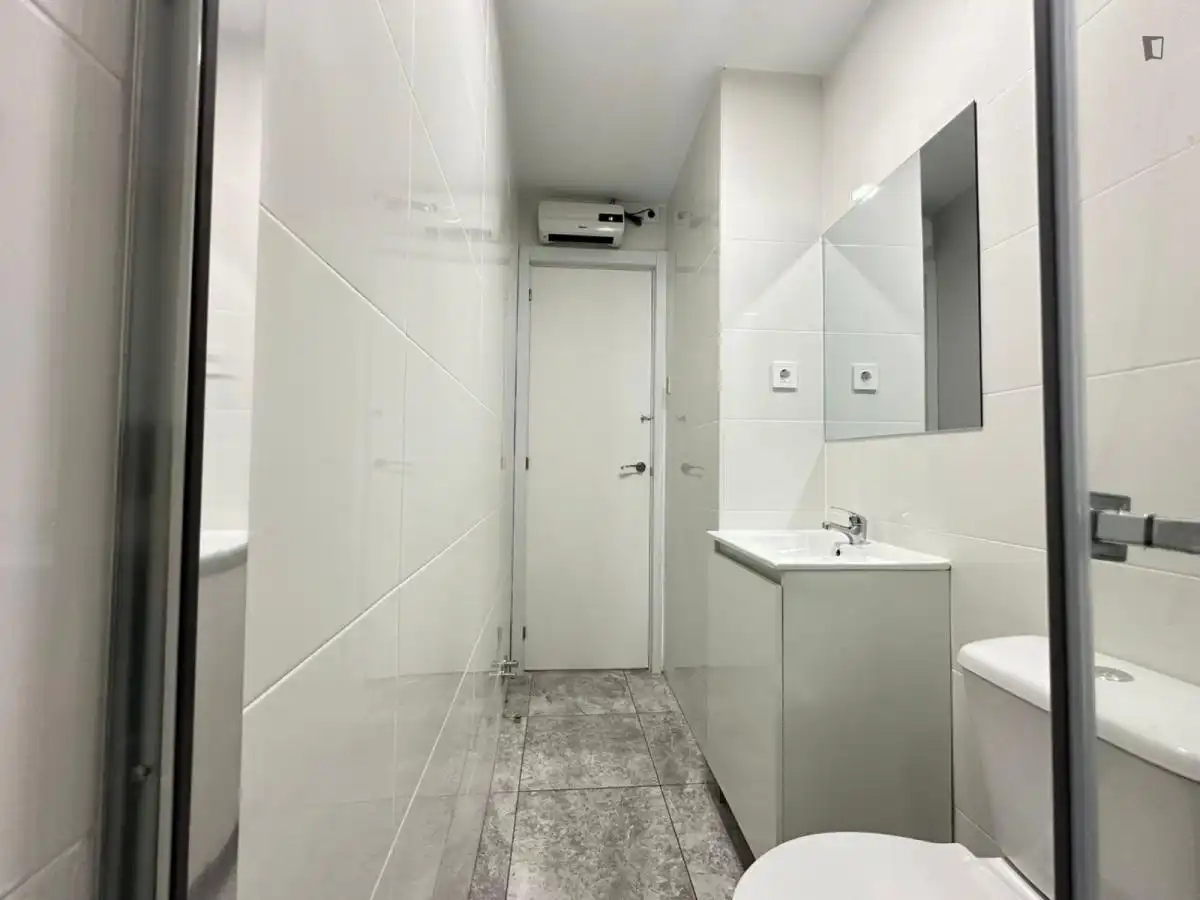 Room in Los Rosales