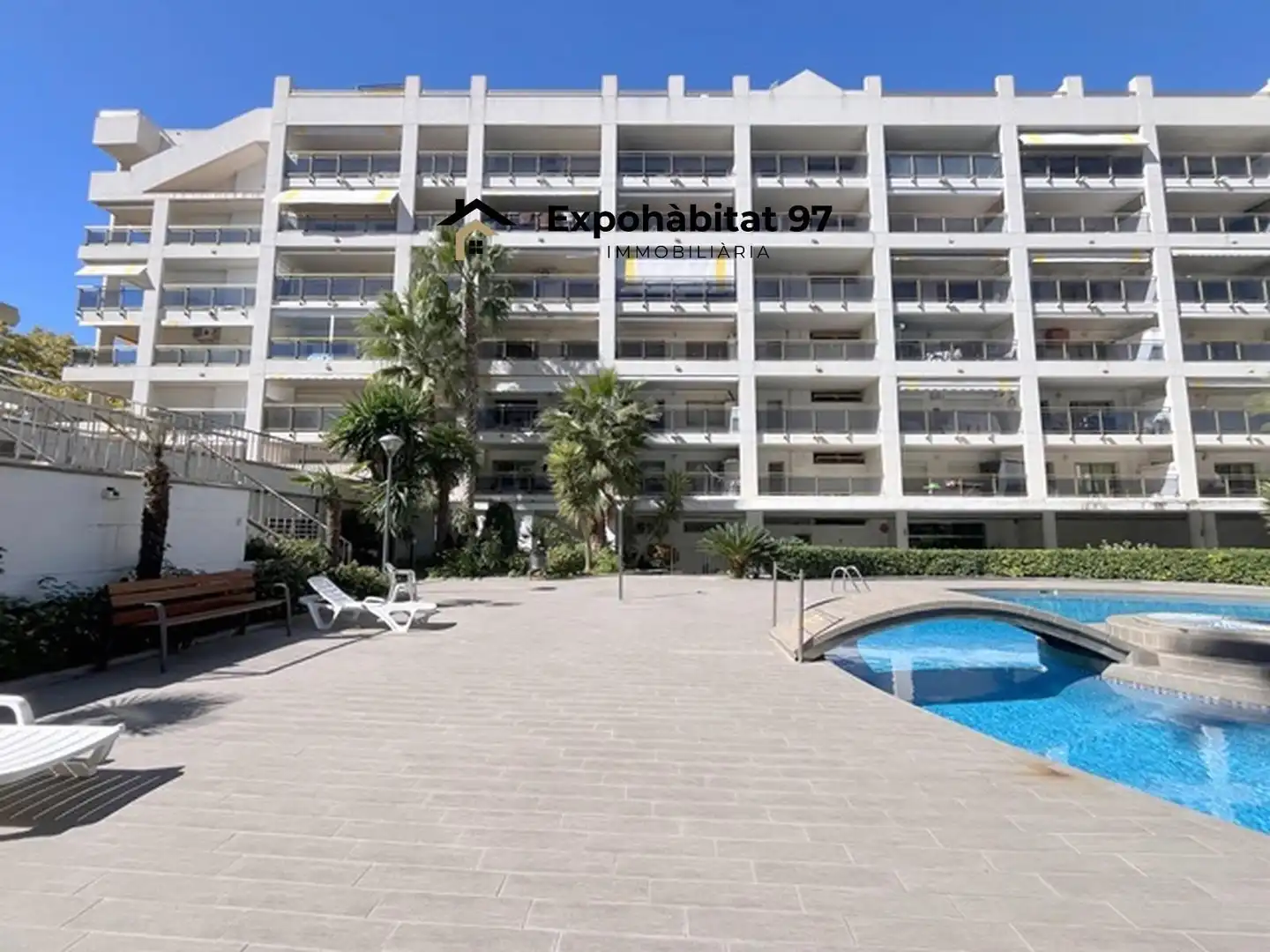Vista exterior de Apartament en venda en Salou amb Calefacció, Parquet i Moblat