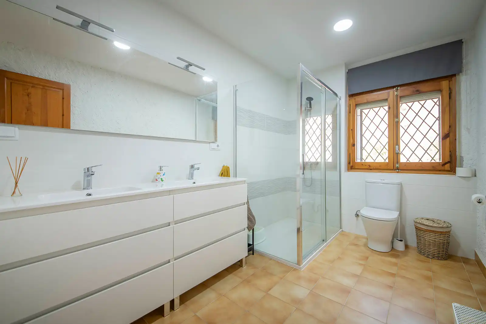 Bany de Casa o xalet en venda en Castellví de la Marca amb Jardí privat i Terrassa