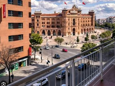 Appartamento in vendita a Avenida de Camilo José Cela