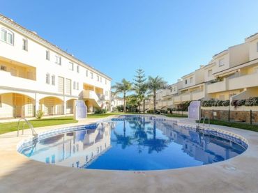 Dúplex amb balcó en venda a Avenida ESPAÑA DE CALAHONDA