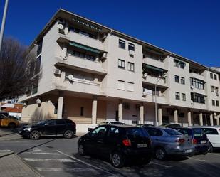 Exterior view of Flat to rent in Plasencia  with Air Conditioner and Private garden