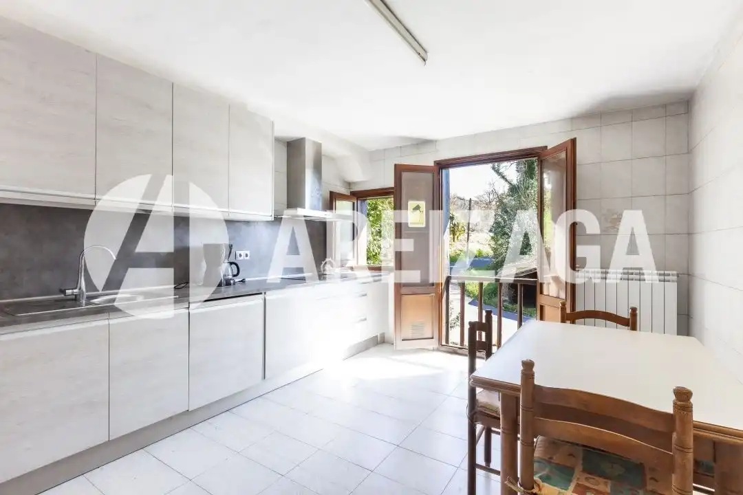 Kitchen of Houses for sale in Donostia - San Sebastián   with Heating, Private garden and Storage room