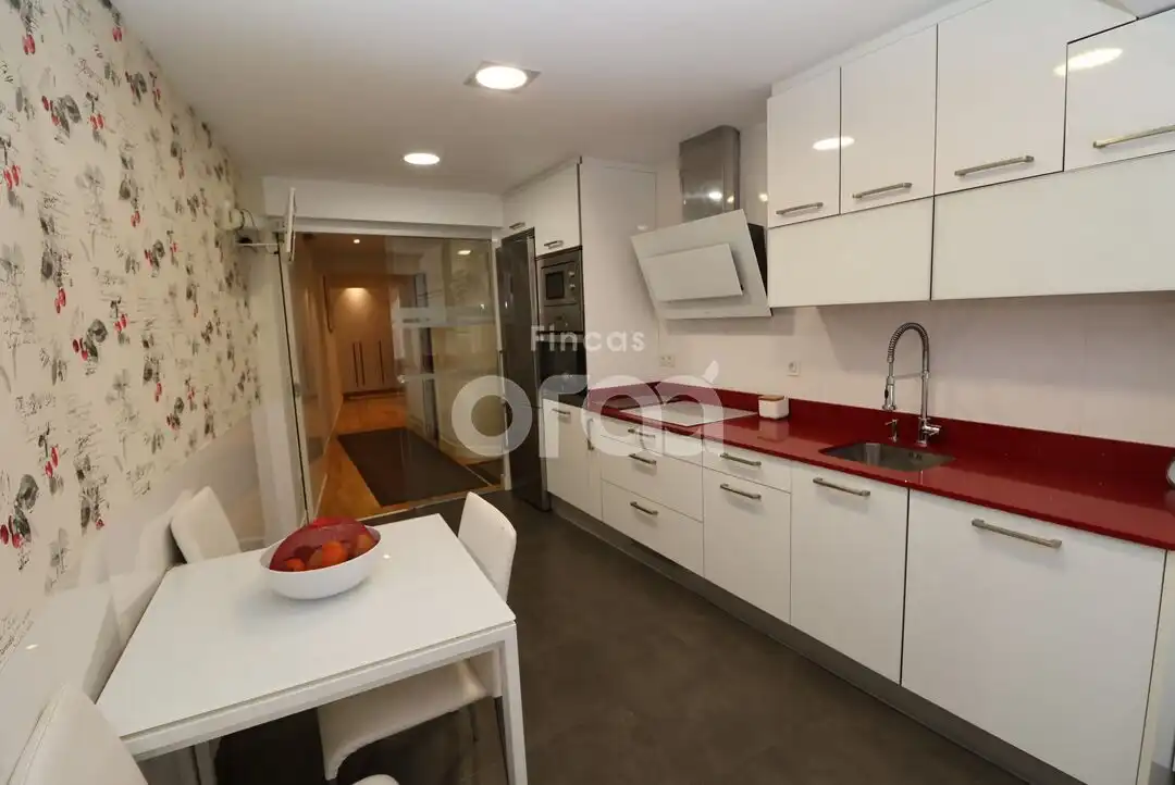 Küche von Wohnung zum Verkauf in Santurtzi  mit Heizung und Balkon