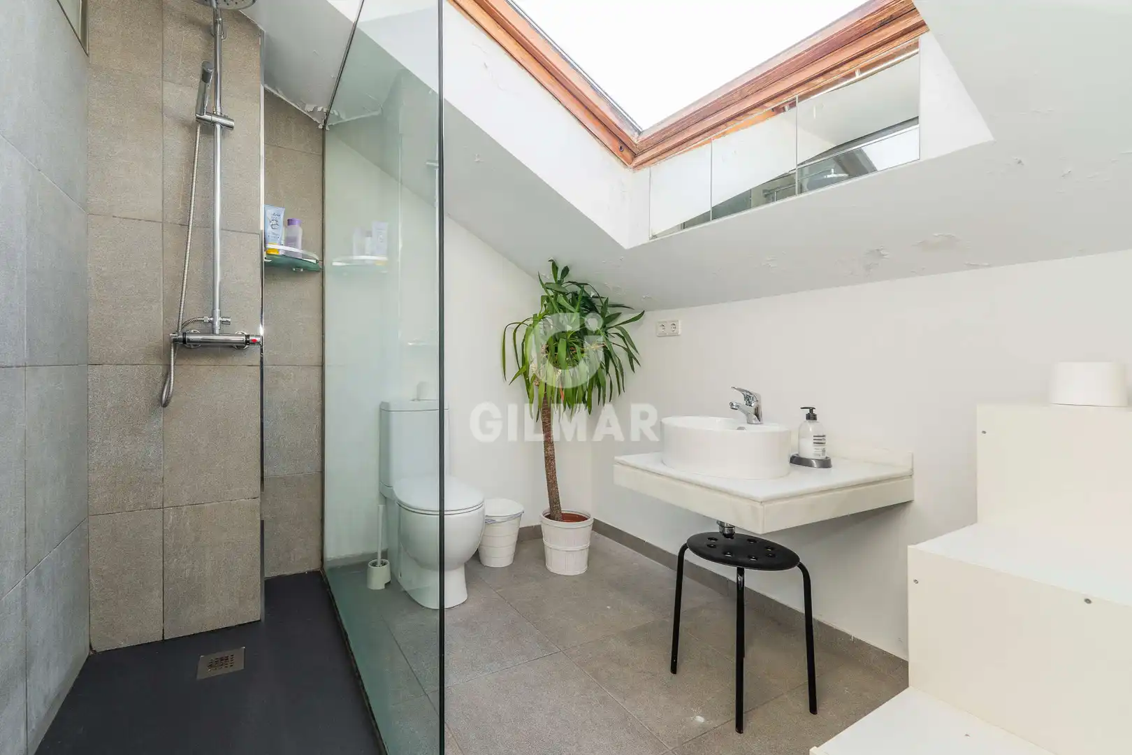Bathroom of Detached homes for sale in Pozuelo de Alarcón  with Heating and Private garden