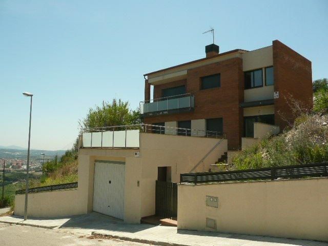 Building for sale in Circunvalació, 60, Can Vinyals