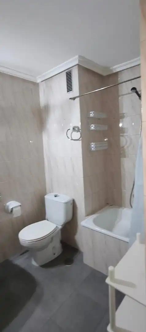 Bany de Pis en venda en Puertollano amb Aire condicionat, Calefacció i Terrassa