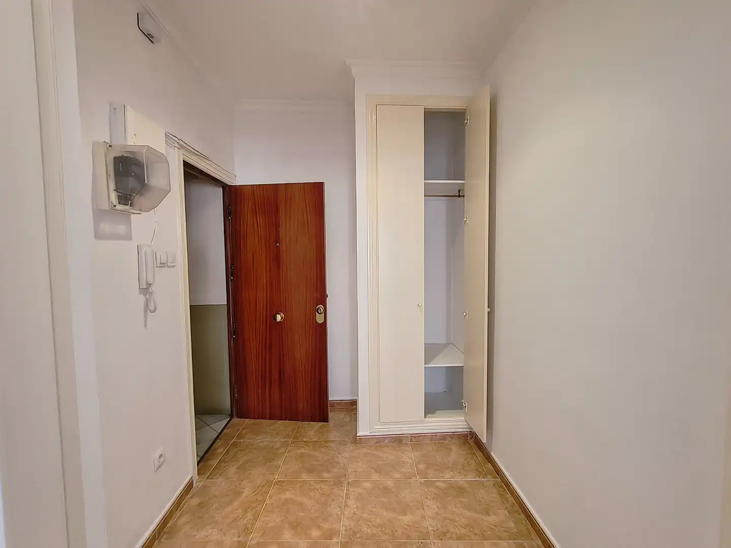 Piso de alquiler en Alicante / Alacant con Calefacción