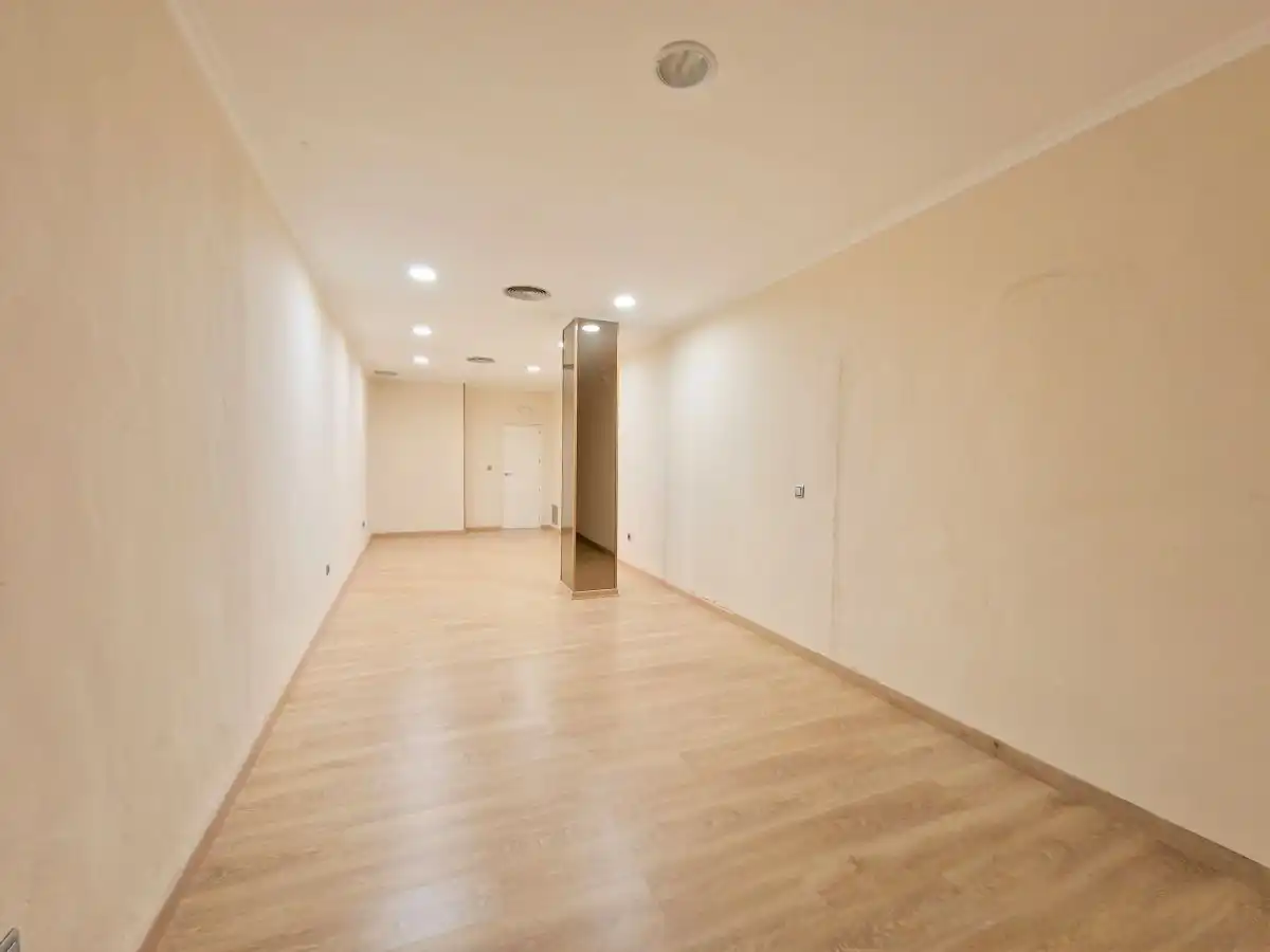 Local comercial en venda a Peral, imagen 10