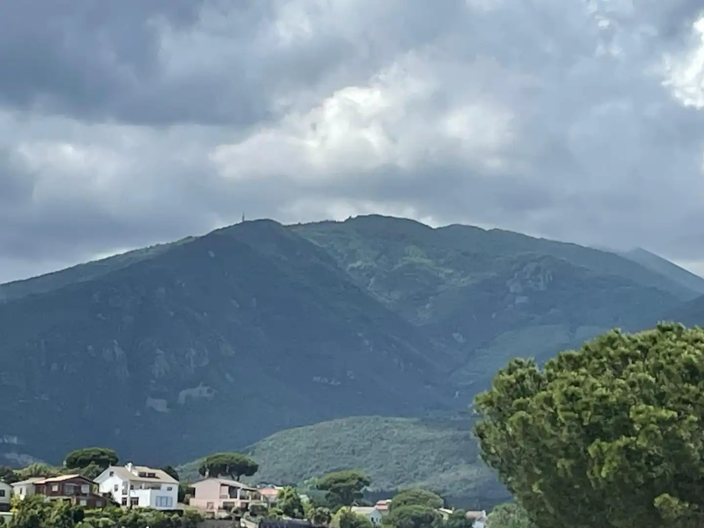 Vista exterior de Casa o xalet en venda en Riells i Viabrea amb Calefacció, Jardí privat i Terrassa