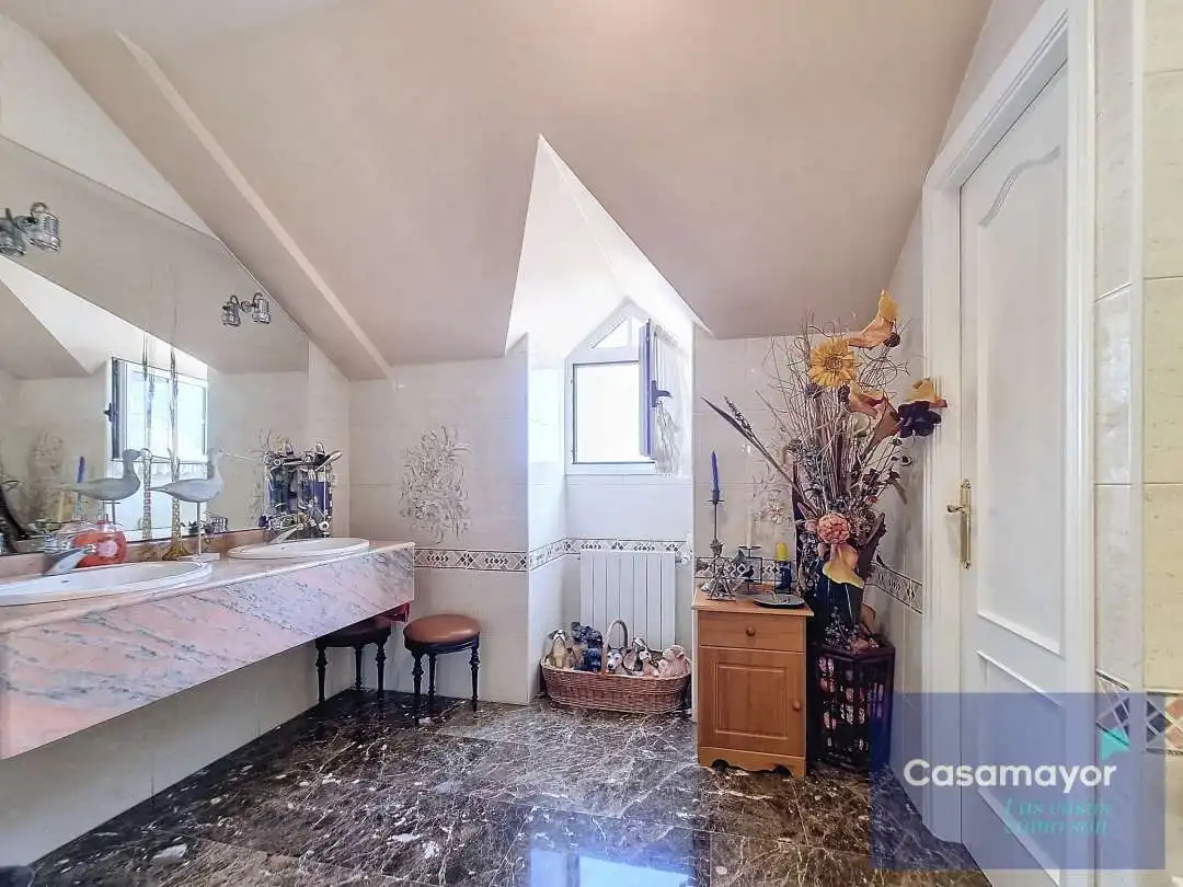 Houses for sale in Sol y Luz