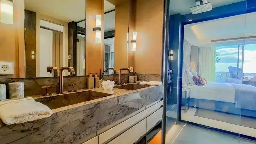 Bathroom of Flat for sale in Marbella  with Private garden, Terrace and Swimming Pool