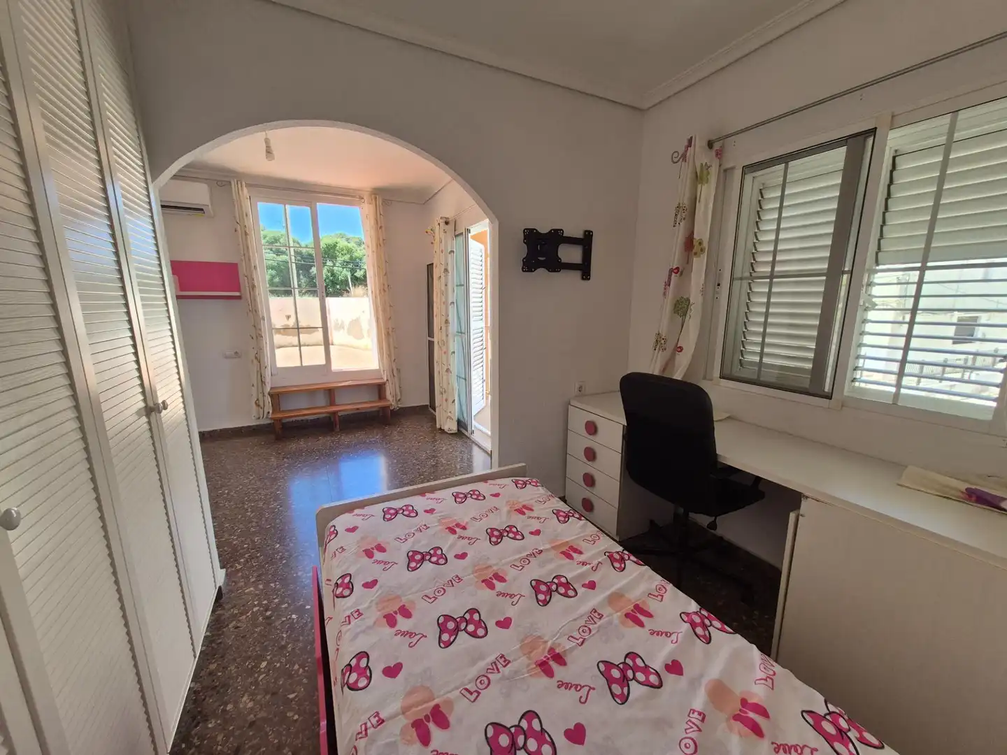 Habitación de Casa adosada de alquiler en Manises con Aire acondicionado, Terraza y Amueblado