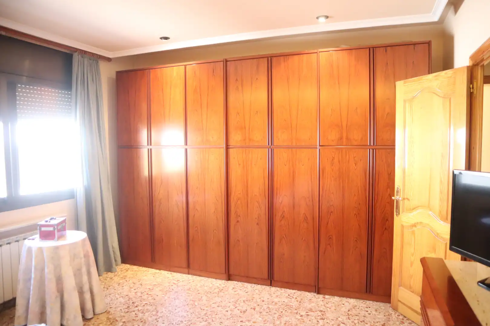 Dormitori de Casa o xalet en venda en Cerdanyola del Vallès amb Calefacció, Terrassa i Traster