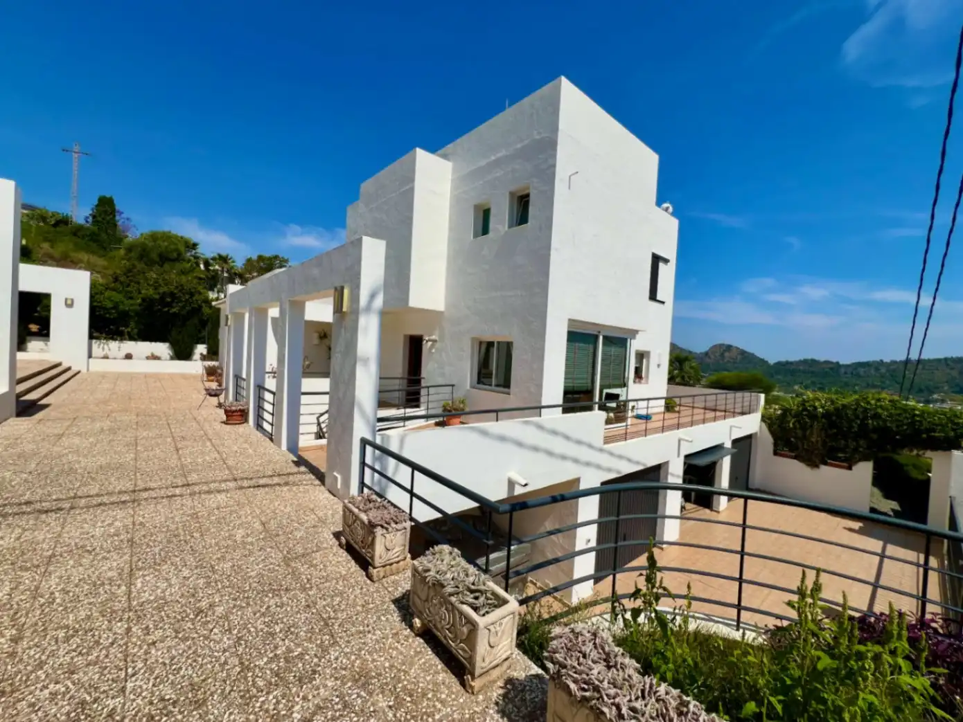 Vista exterior de Casa o xalet en venda en Pedreguer amb Aire condicionat, Calefacció i Jardí privat