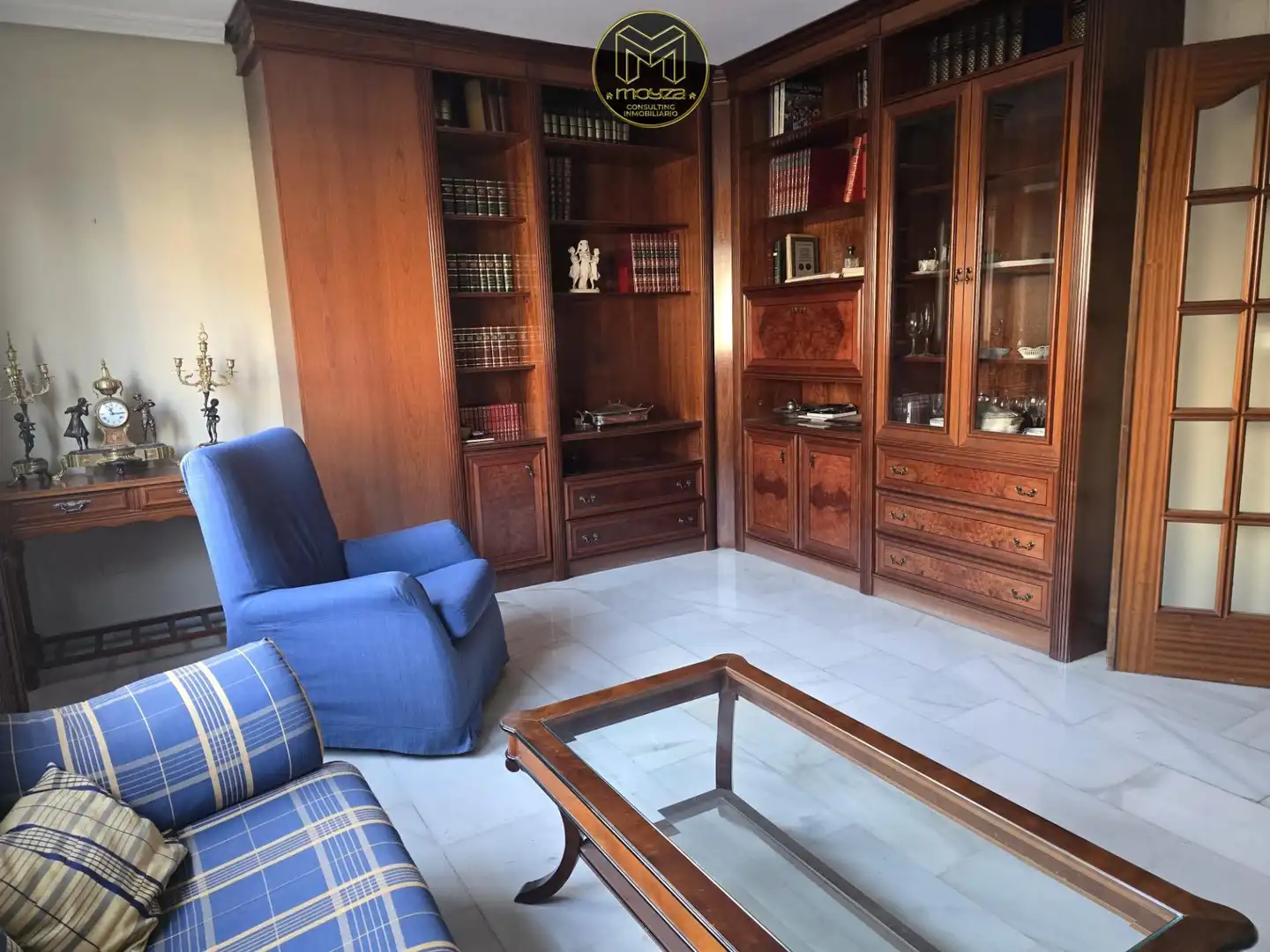 Sala d'estar de Pis en venda en Jaén amb Aire condicionat, Traster i Balcó