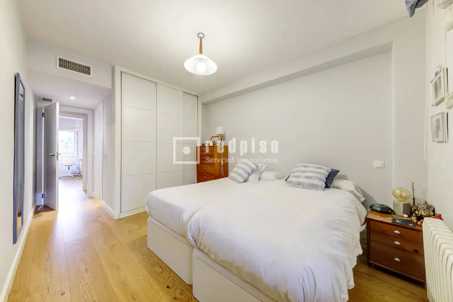 Habitación de Ático en venta en Pozuelo de Alarcón con Aire acondicionado, Calefacción y Jardín privado
