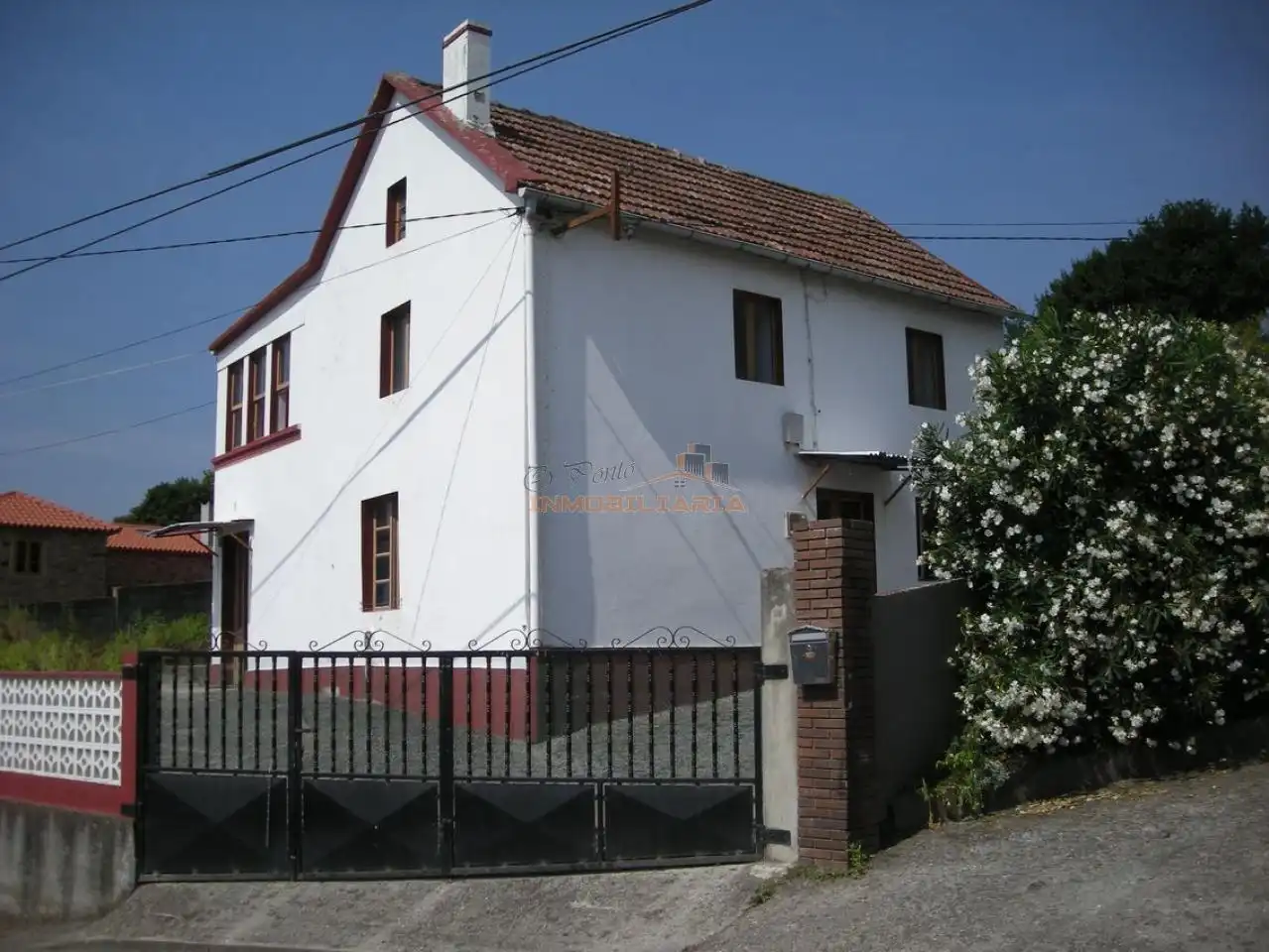Chalet con terraza en venta en Sedes - Pedroso - Doso