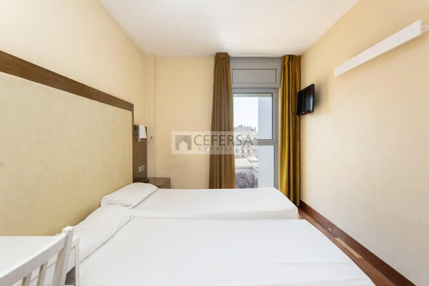Schlafzimmer von Wohnung zum Verkauf in Barcelona mit Klimaanlage, Parkett und Terrasse