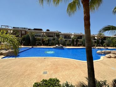 Ground floor with pool for sale in C/ l´Aljub