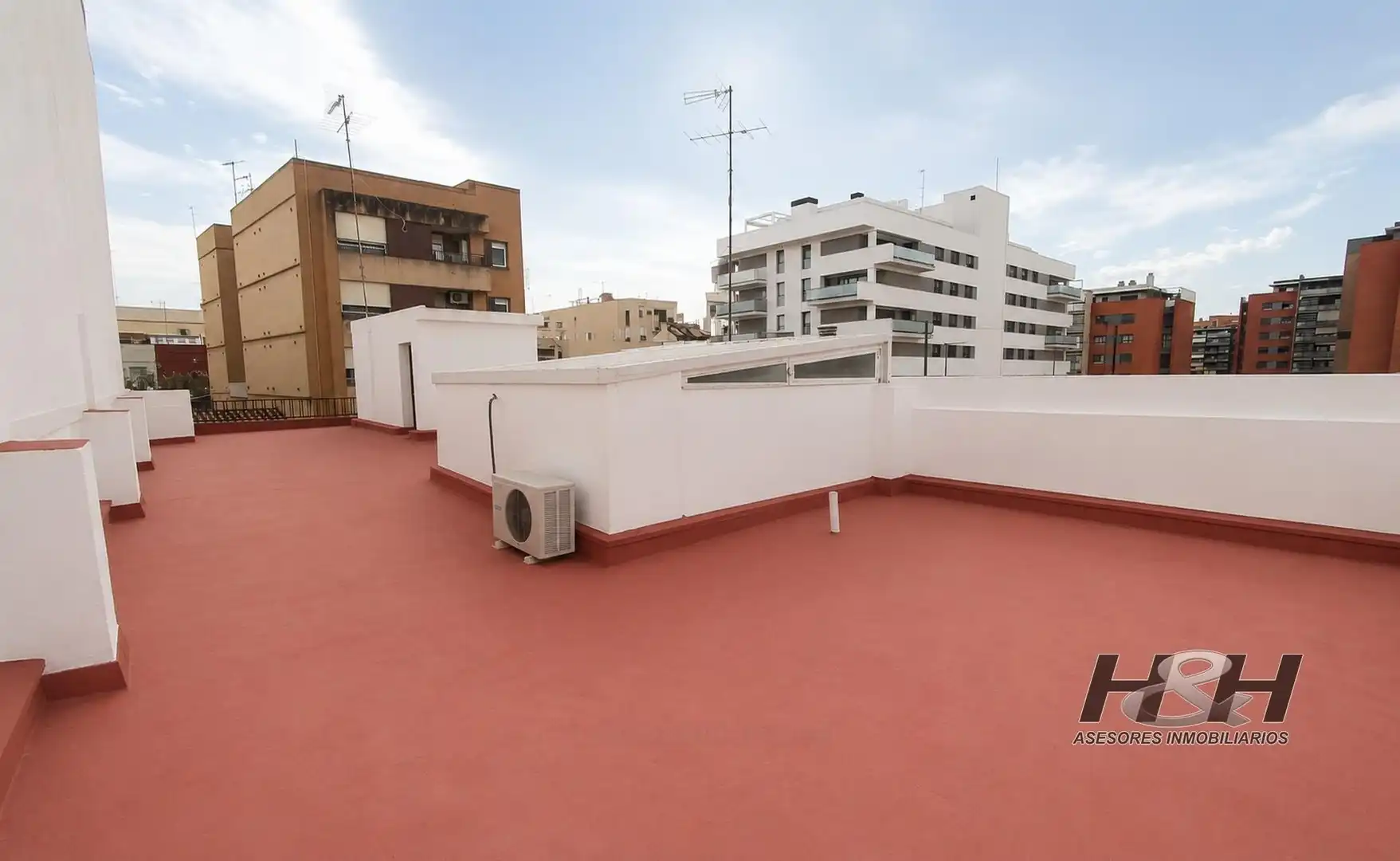 Terrassa de Casa o xalet en venda en Paterna amb Aire condicionat i Terrassa