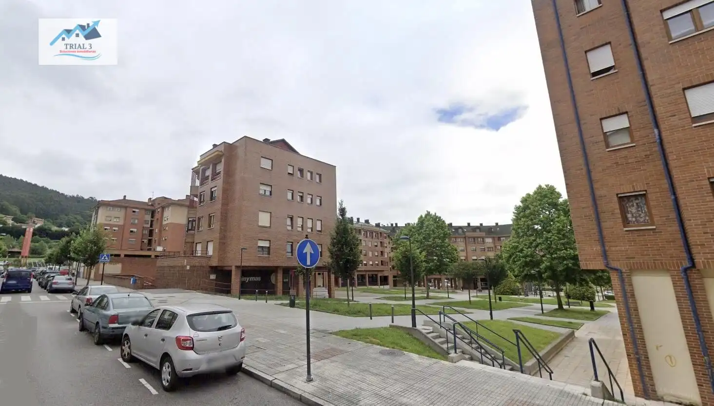 Vista exterior de Pis en venda en Oviedo  amb Terrassa