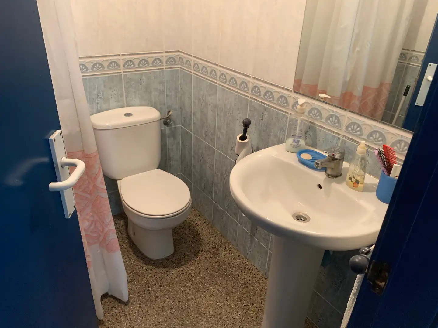 Badezimmer von Geschaftsraum zum Verkauf in Villena mit Klimaanlage und Heizung