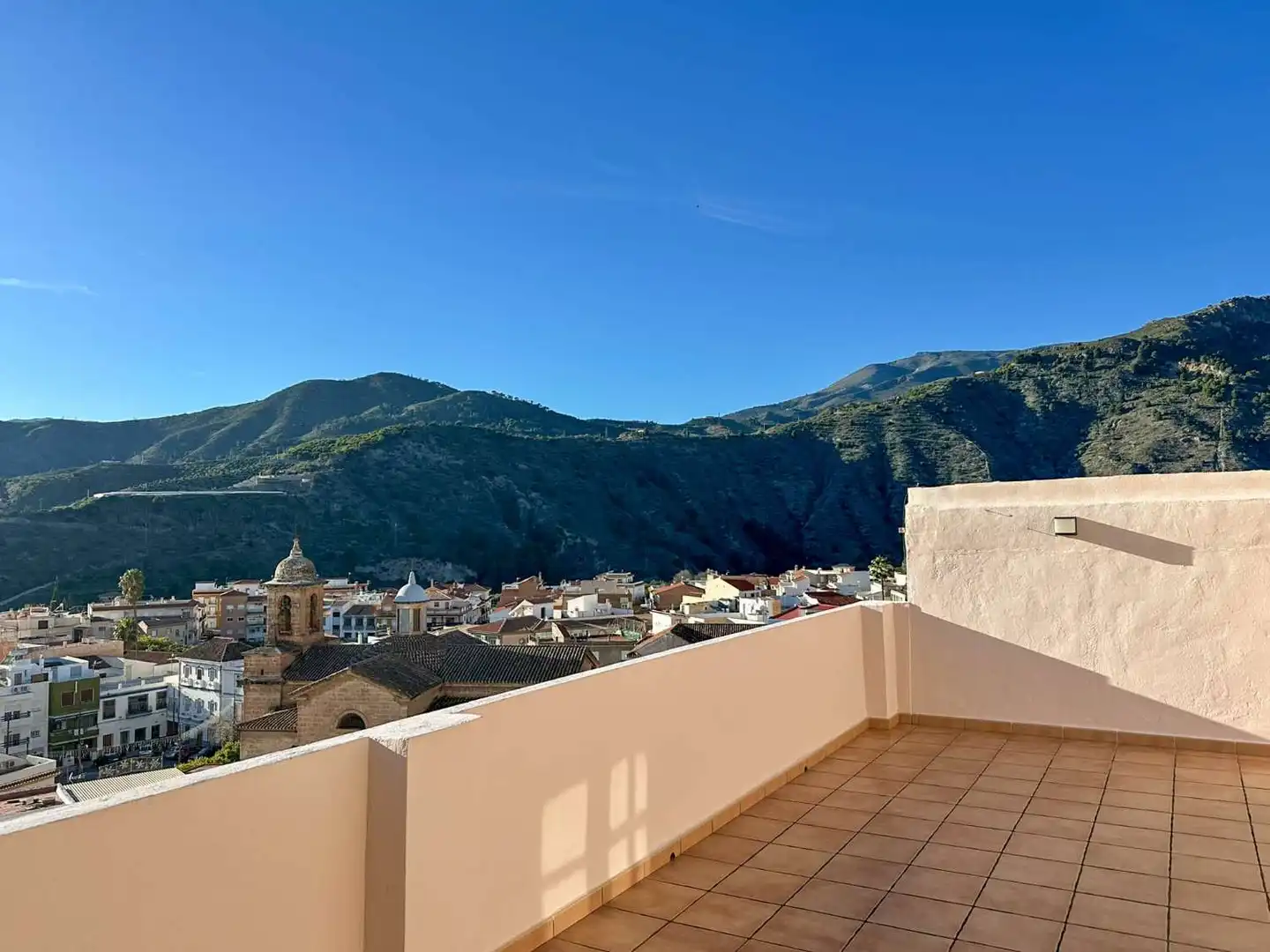 Vista exterior de Casa o xalet en venda en Vélez de Benaudalla
