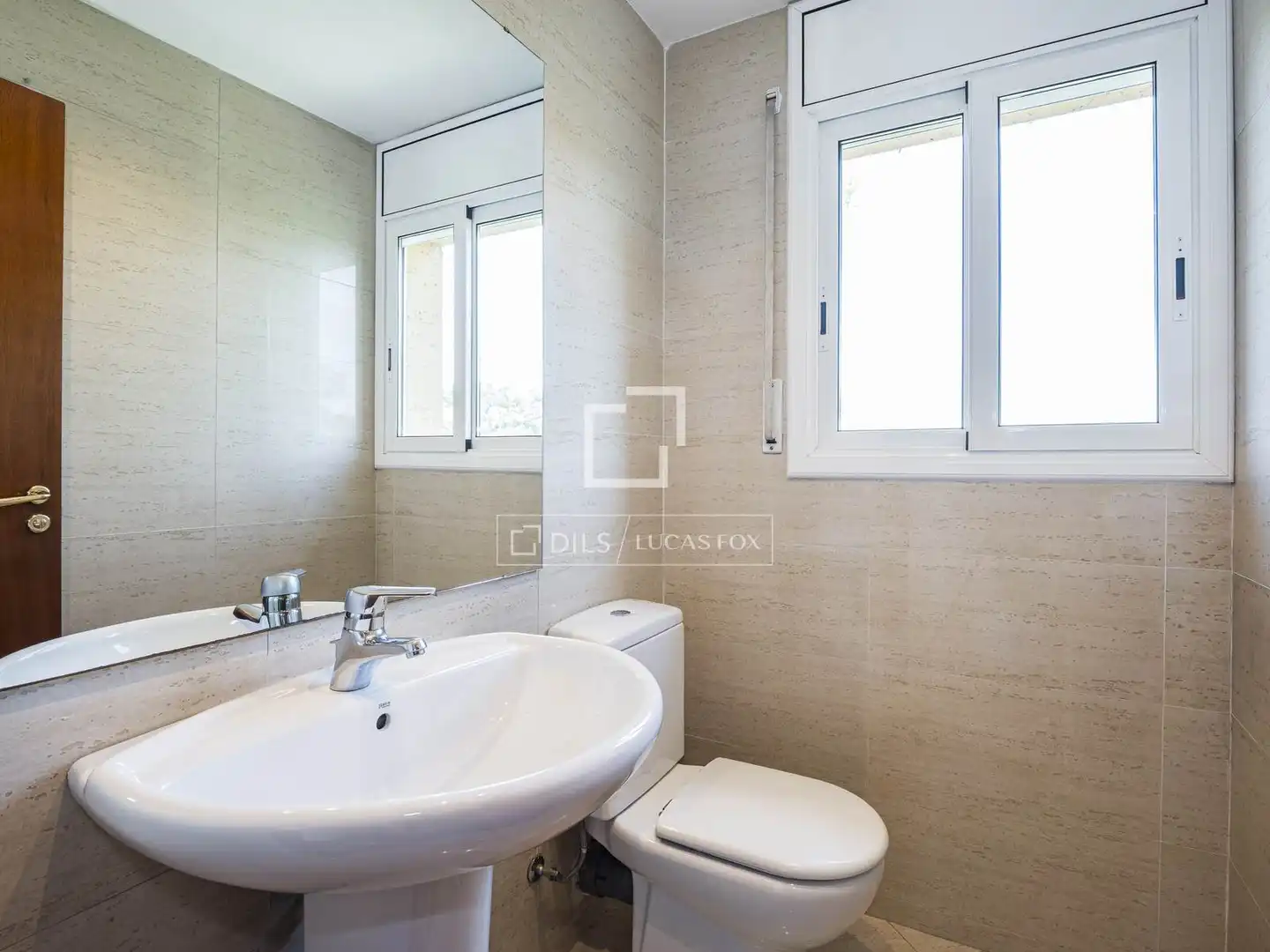 Bathroom of Houses for sale in Sant Cugat del Vallès  with Air Conditioner, Heating and Terrace