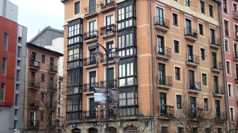 Foto 2 de Piso en venta en C/ Urazurrutia, Bilbao la Vieja, Bilbao