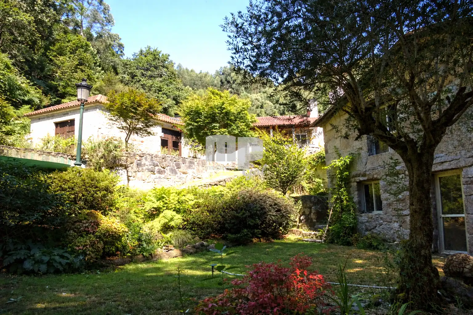 Jardí de Finca rústica en venda en Gondomar amb Calefacció, Jardí privat i Terrassa