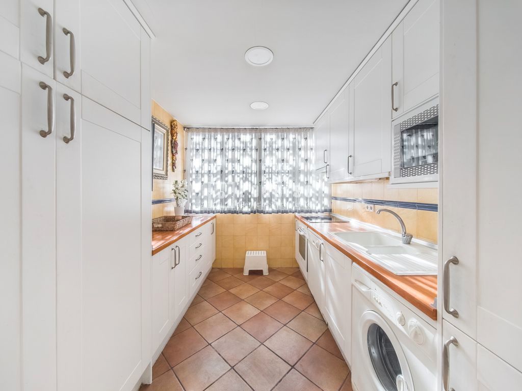 Cuina de Pis en venda en Alcorcón amb Aire condicionat, Calefacció i Terrassa