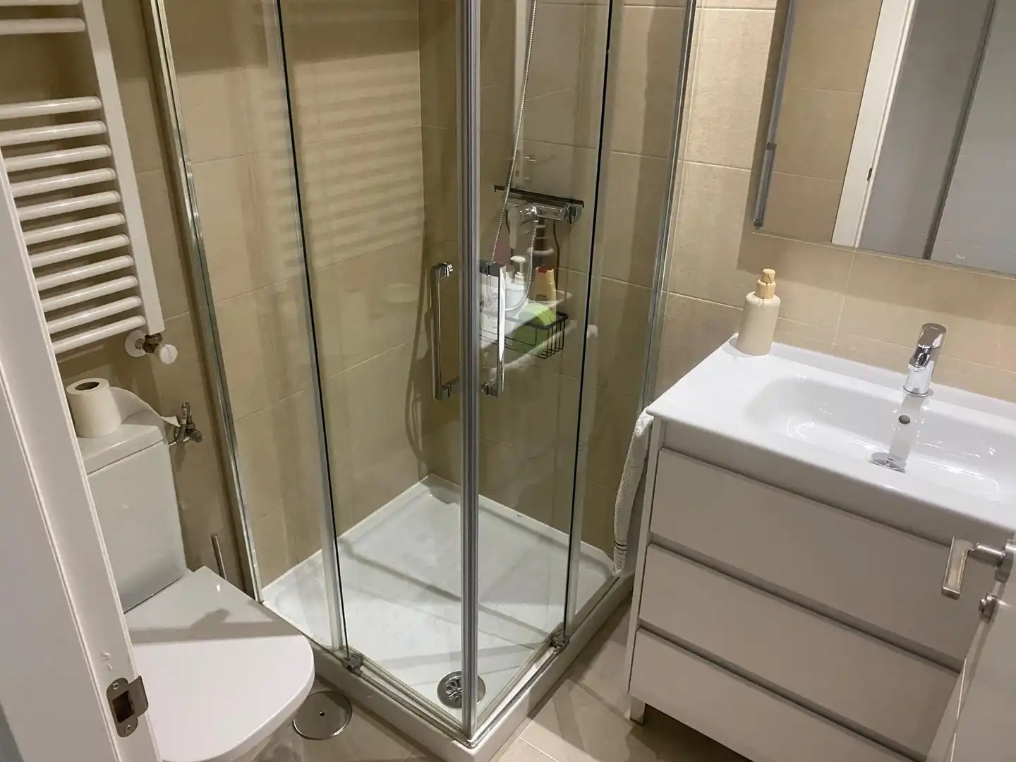 Bathroom of Flat for sale in Ciudad Real  with Air Conditioner, Heating and Storage room