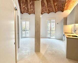 Flat for sale in  Barcelona Capital  with Oven, Balcony and Alarm