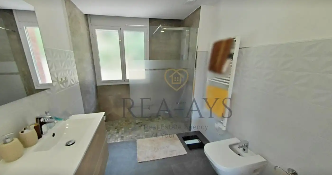Baño de Casa o chalet en venta en Cervelló con Aire acondicionado, Calefacción y Jardín privado