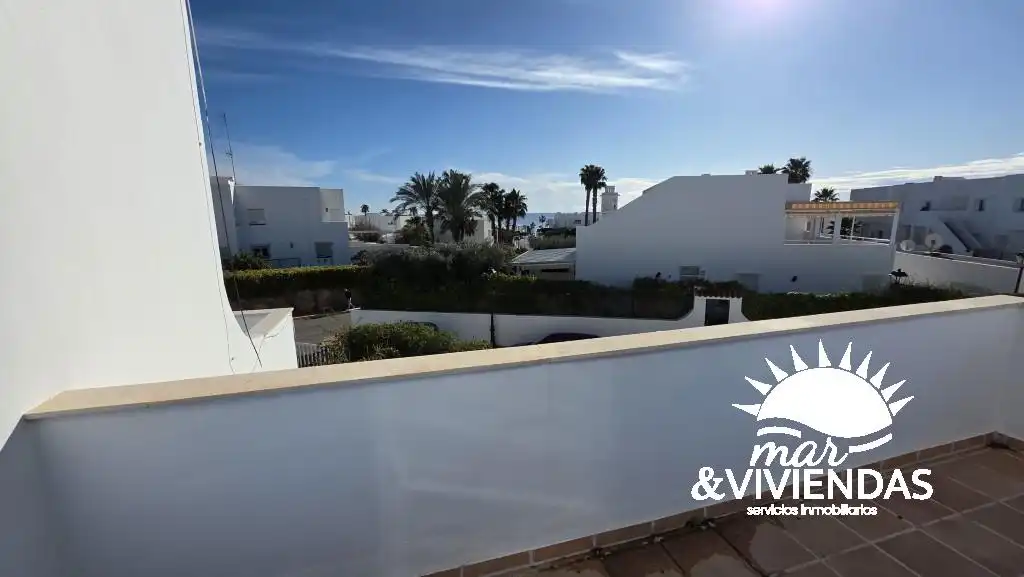 Vista exterior de Casa o xalet en venda en Mojácar amb Aire condicionat, Calefacció i Jardí privat