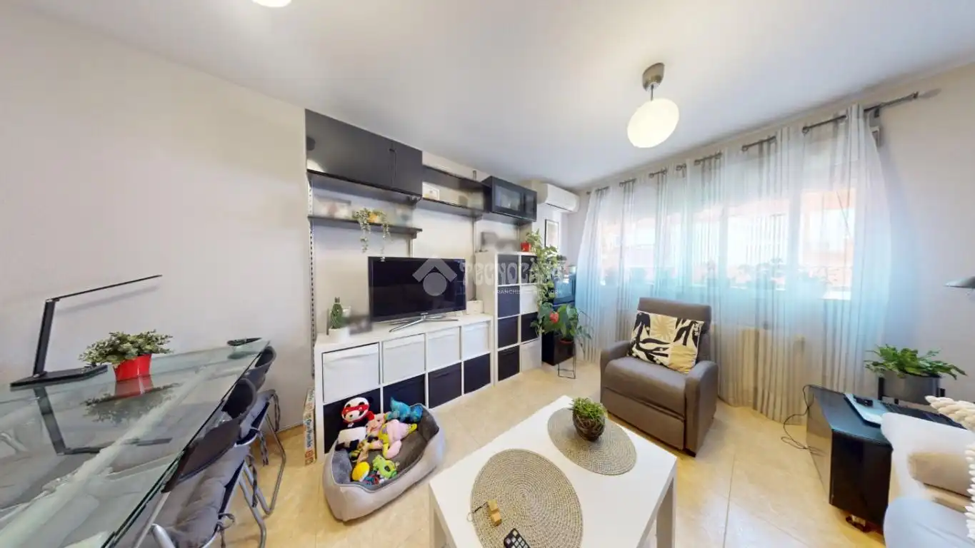 Wohnzimmer von Wohnung zum Verkauf in Azuqueca de Henares mit Klimaanlage und Heizung