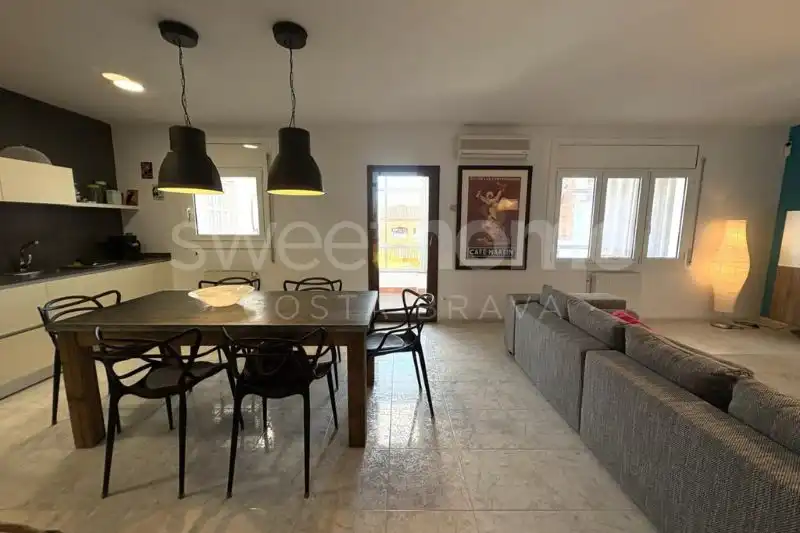 Sala de estar de Casa adosada en venta en Palafrugell con Aire acondicionado, Calefacción y Jardín privado