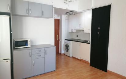 Cuina de Pis de lloguer en  Barcelona Capital amb Aire condicionat