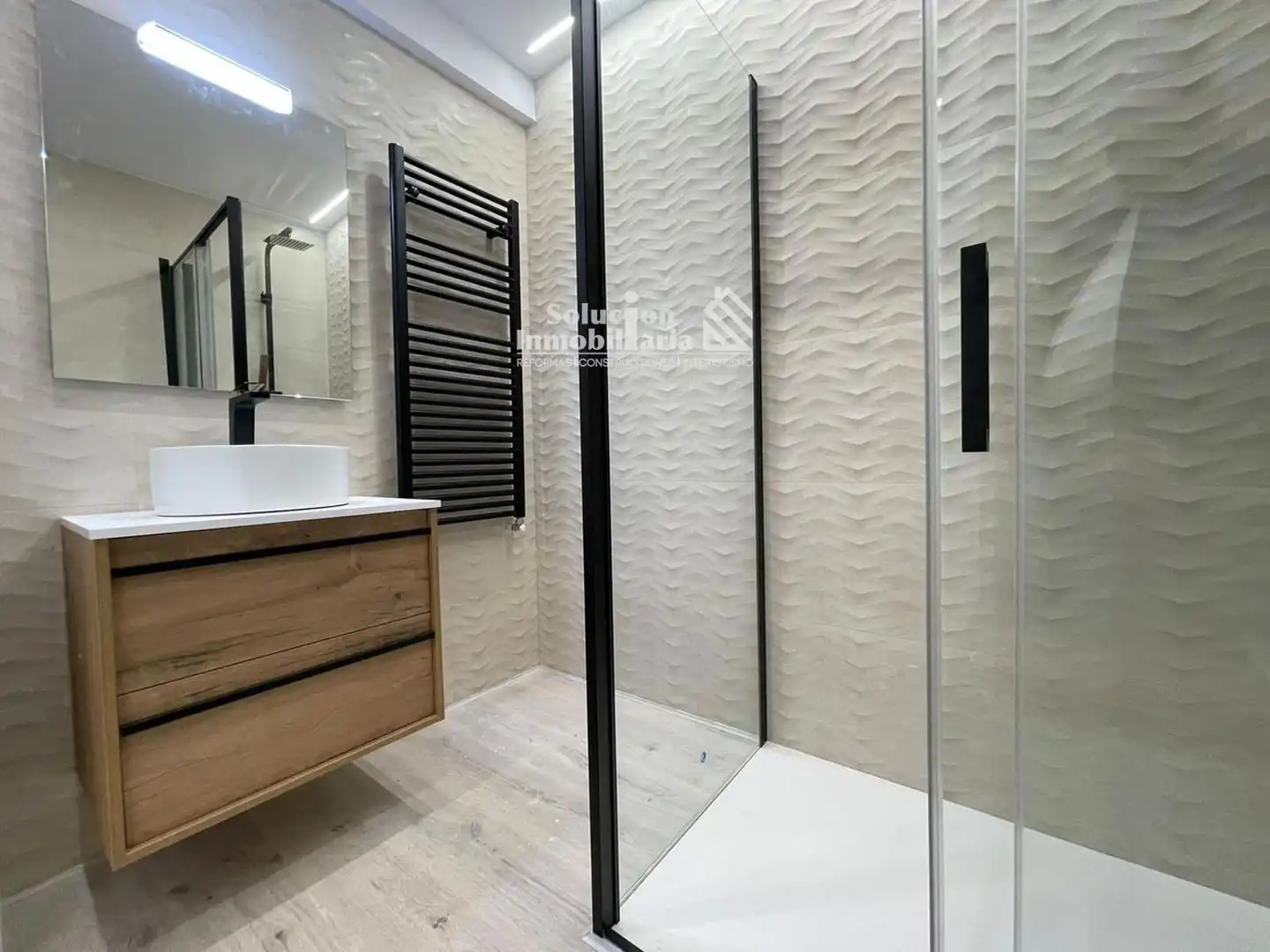 Badezimmer von Wohnung zum Verkauf in Salamanca mit Heizung, Terrasse und Balkon