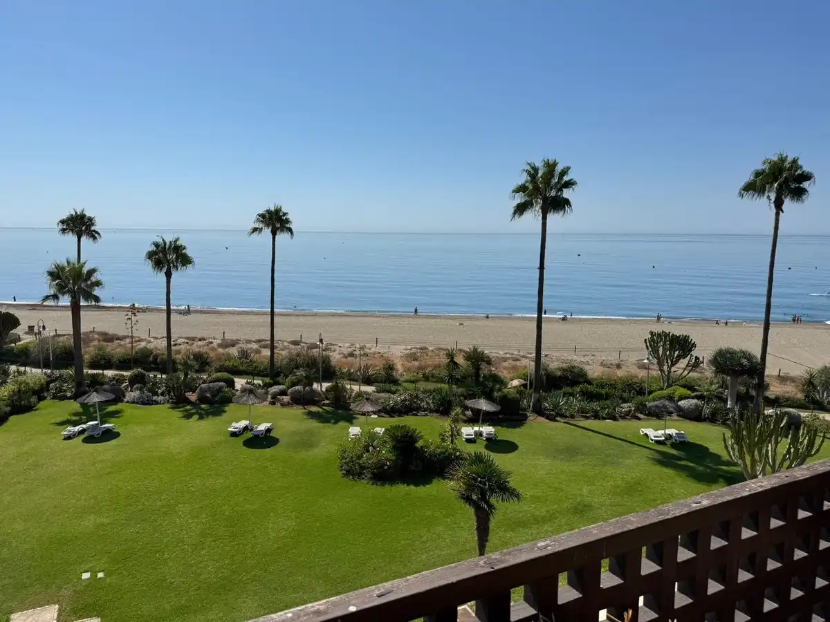Garten von Maisonette zur Miete in Estepona mit Terrasse, Schwimmbad und Gemeinschaftspool