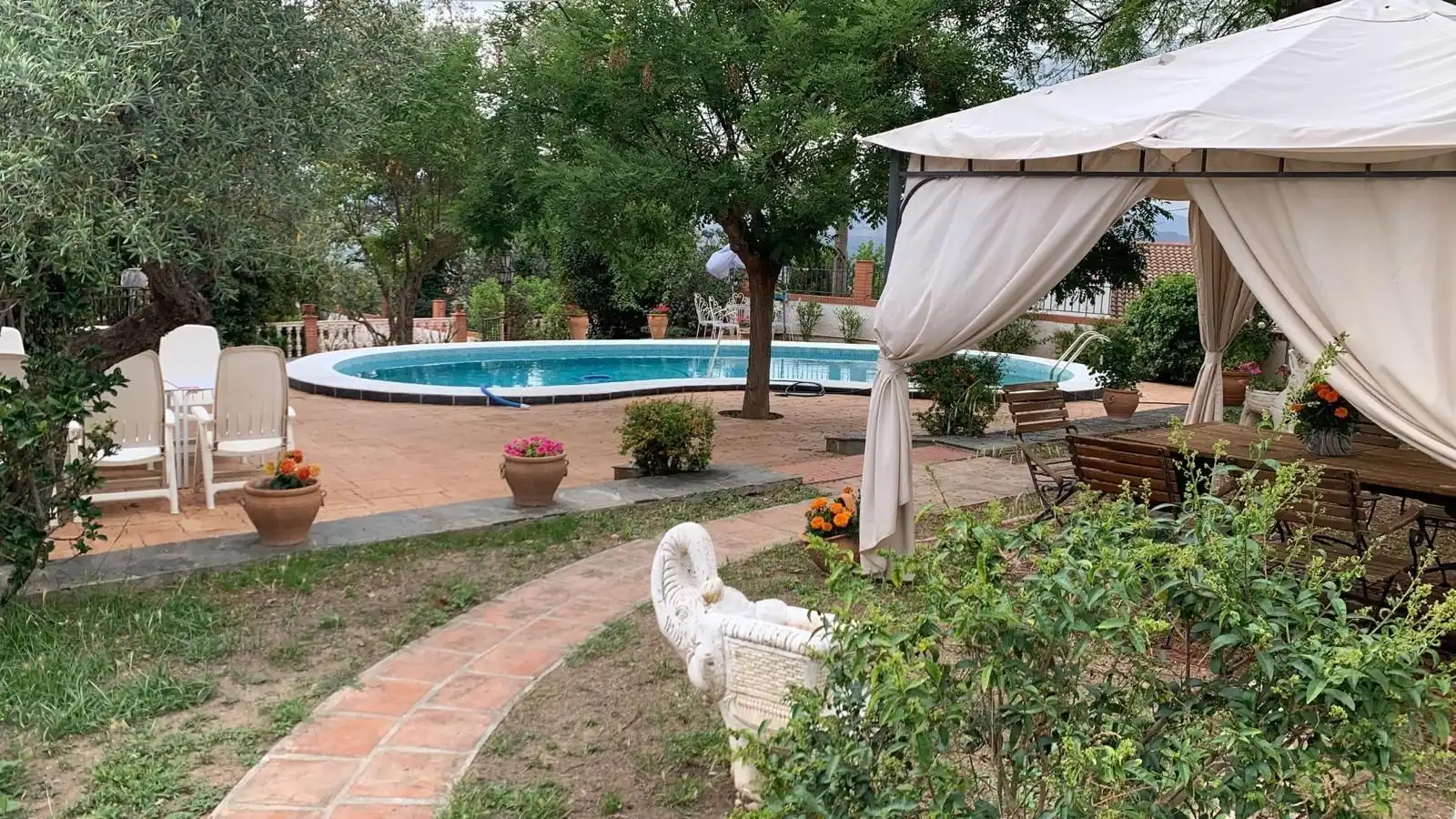 Jardín de Casa o chalet en venta en Alhaurín El Grande con Aire acondicionado, Calefacción y Jardín privado