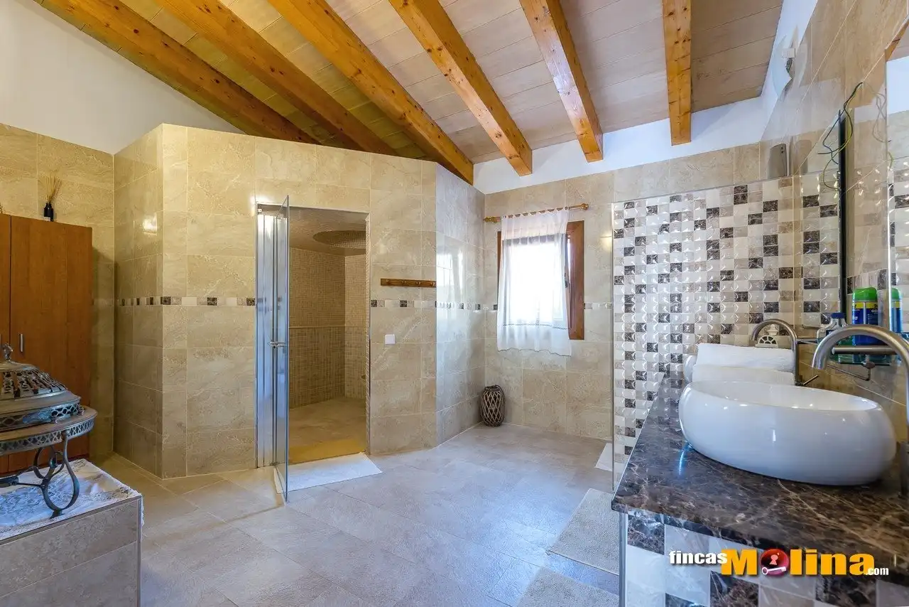Bany de Casa o xalet en venda en  Palma de Mallorca amb Aire condicionat, Calefacció i Jardí privat