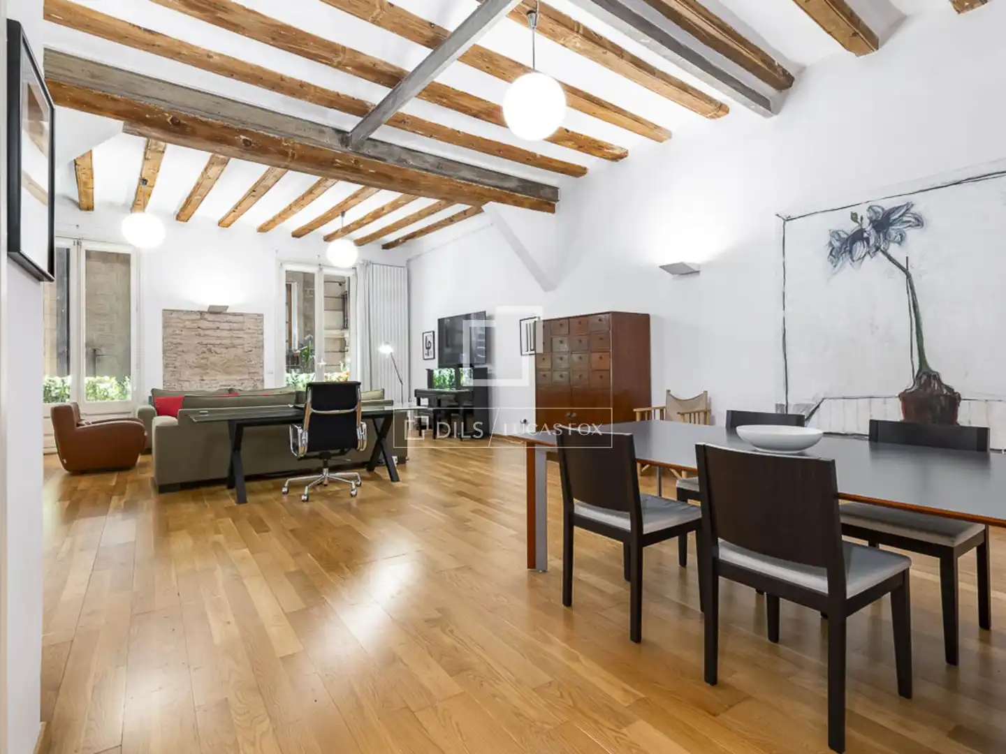 Außenansicht von Wohnung zum Verkauf in Barcelona mit Klimaanlage, Heizung und Parkett