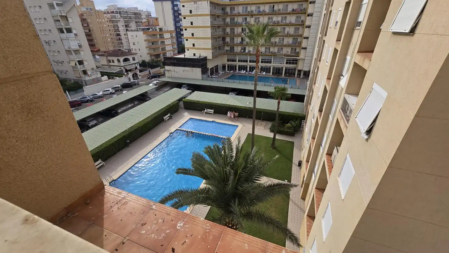 Piscina de Apartamento de alquiler en Gandia con Terraza, Amueblado y Piscina comunitaria