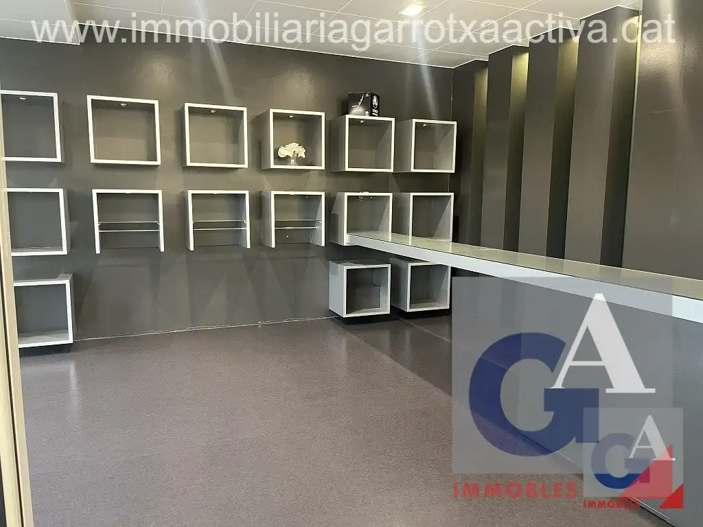 Locale commerciale in vendita a Olot, imagen 7